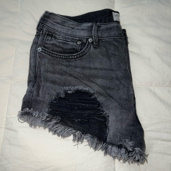 We the Free Black Cut Offs - Size 29 - Picture 4 of 5